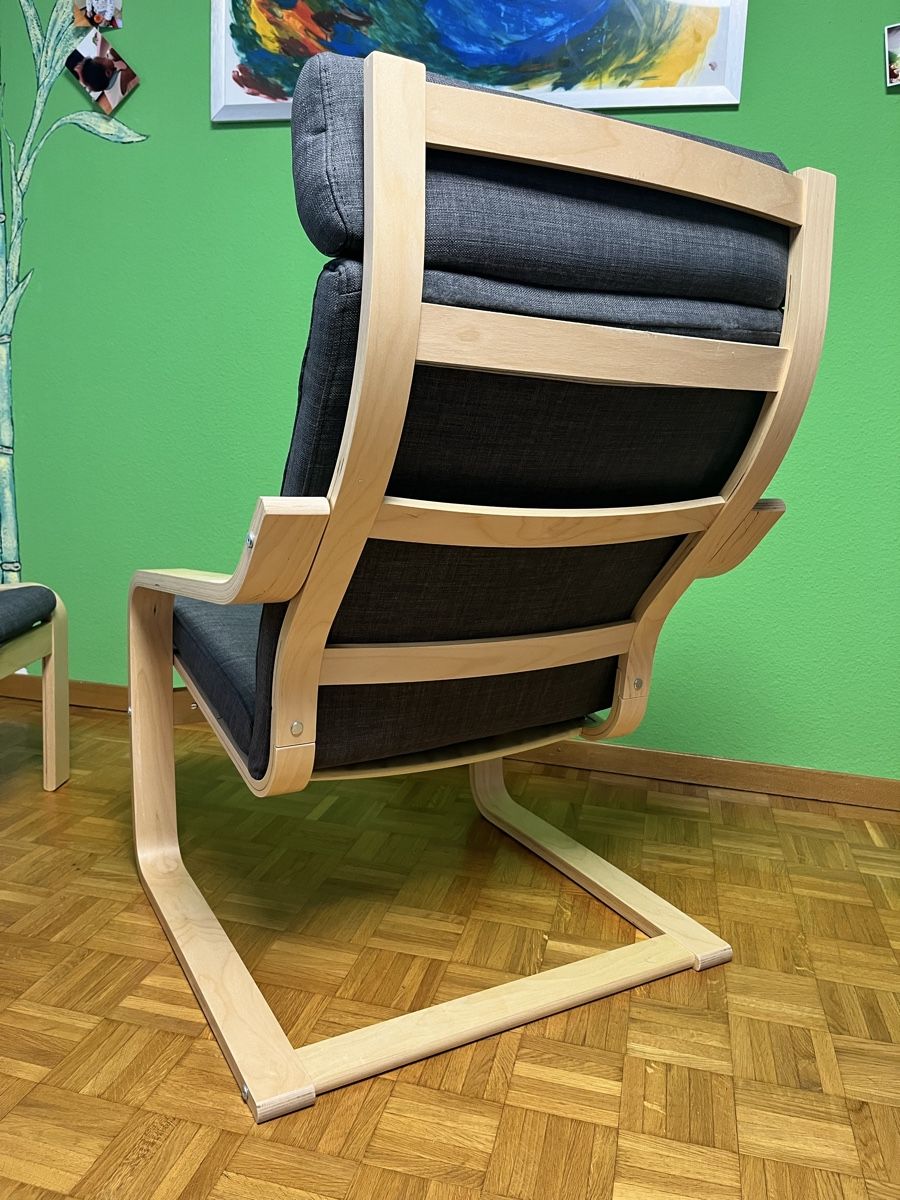 Ikea Poltrone: POÄNG Sessel und Hocker, Birkenfurnier/Hillared anthrazit – Nuovo (secondo la descrizione) da Subingen venduto da Jordano01 1