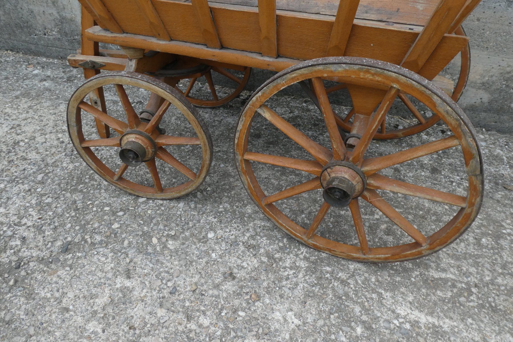 Rimorchi: Charette en bois ancienne – Usato da Fontaines NE venduto da monloisir 4