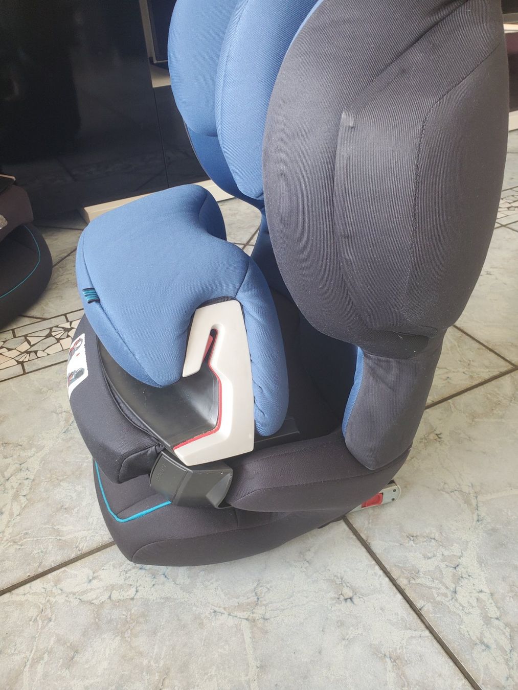 Cybex Auto-Kindersitze: Cybex Juno 2-fix Kindersitz – Gebraucht aus Dättwil AG von Globetrotter2000 3