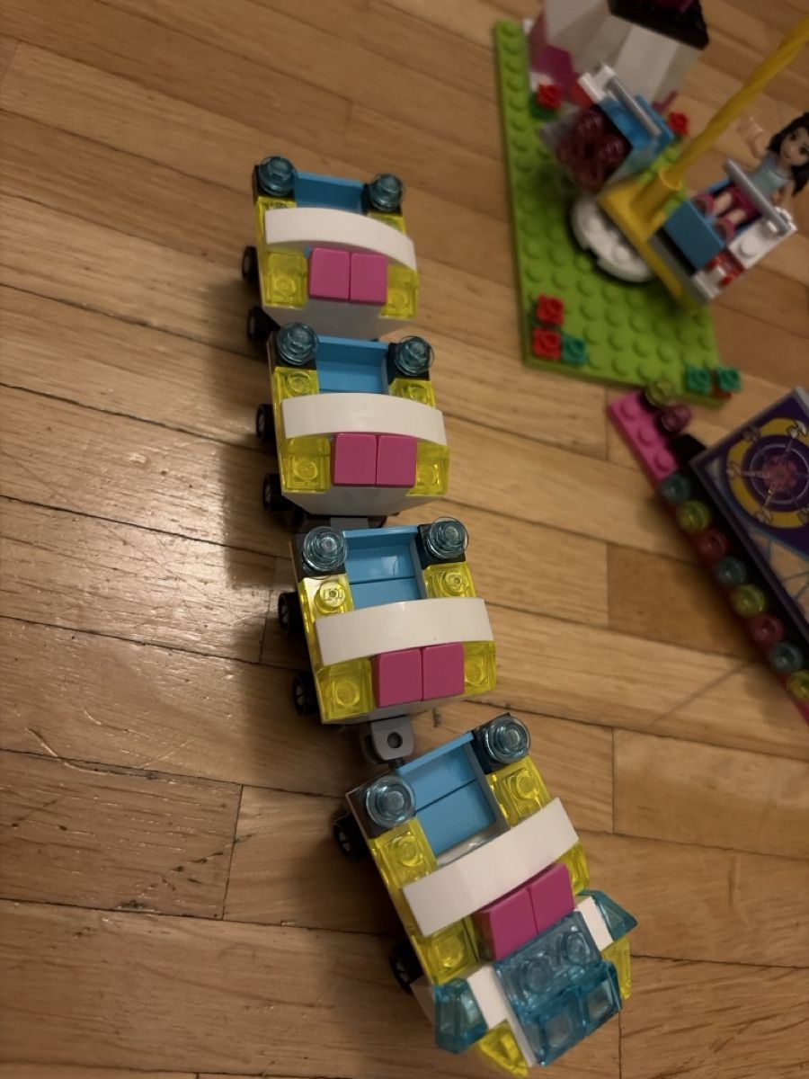 Lego Baukästen: Lego friends par d’attractions – Gebraucht aus Fribourg von Maya.p85 3