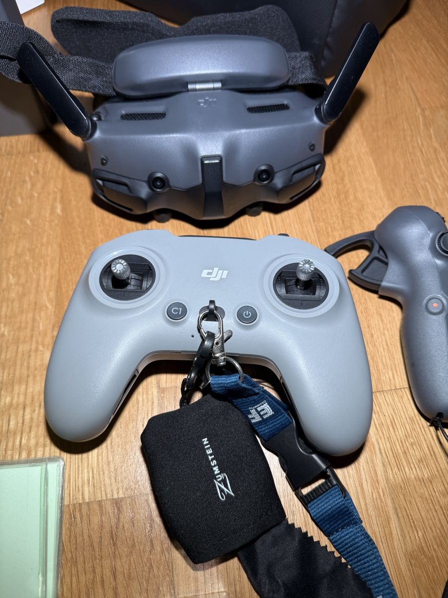 DJI Modellismo RC: DJI Avata 2 und FPV Remote Controller 3 und ND-Filterset – Usato da Kriens venduto da Roumen_Scier 2