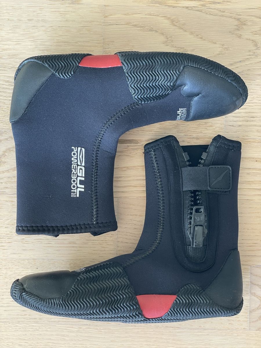 Scarpe da uomo: Gul powerboot 5mm size 36 – Usato da Lausanne venduto da Jarosz