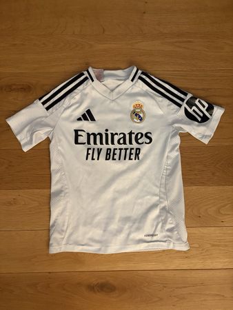 Real Madrid Trikot, No. 7 VINI (Gr. 140)