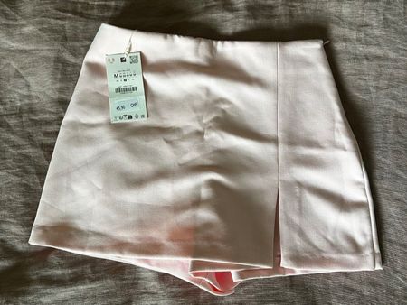 Jupe-Short Zara rose pâle T.M neuf avec étiquette