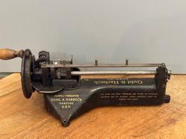 Guhl & Harbeck Antike Bleistiftspitzmaschine „Jupiter 1“