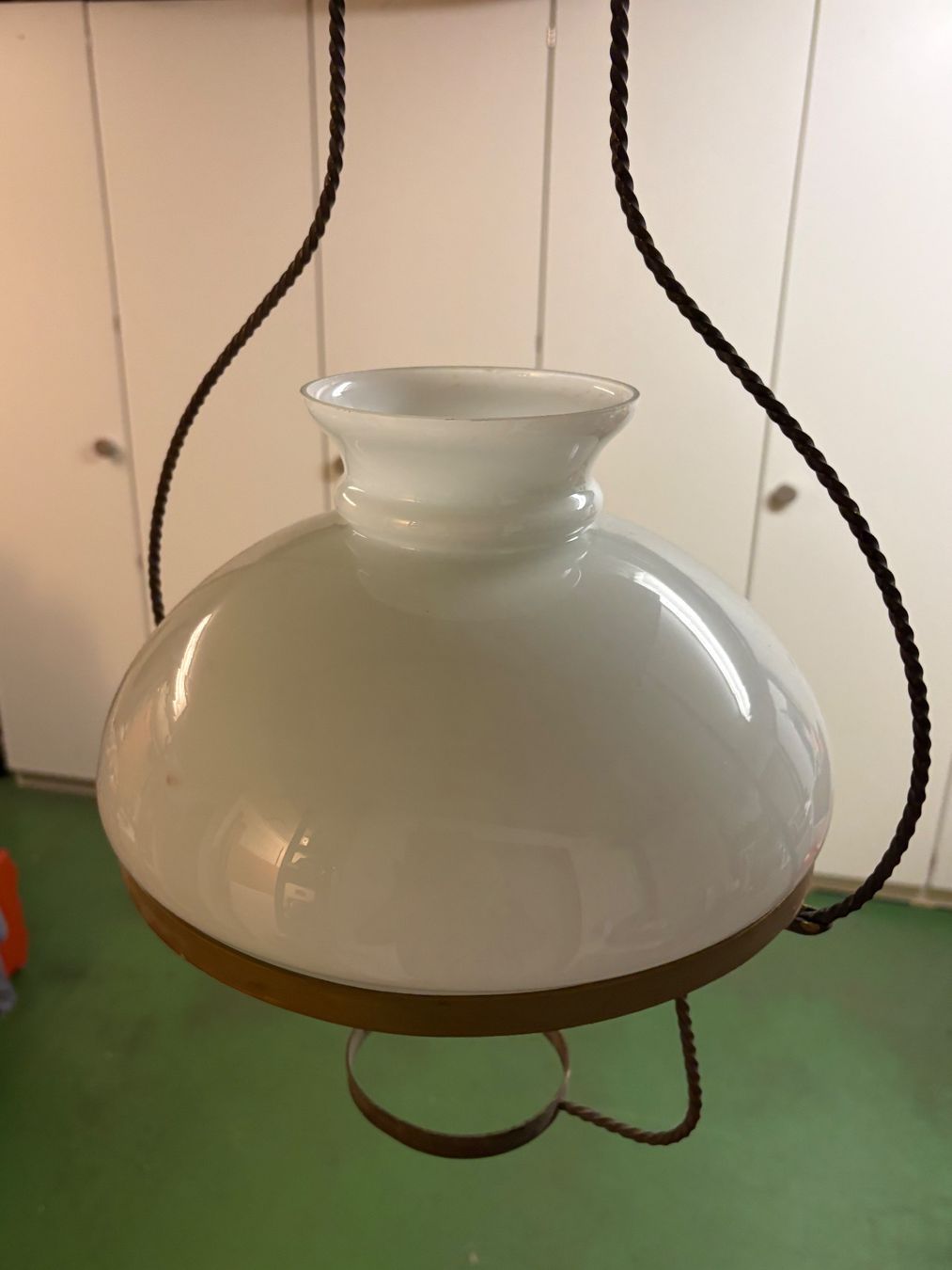Paralumi: Lampenschirm mit Metallhalterung – Usato da Gipf-Oberfrick venduto da Wadi70 2