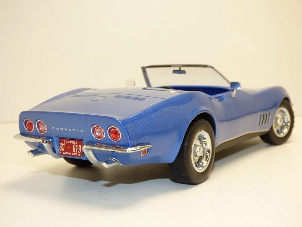 Chevrolet Modellini d'auto: Chevrolet Corvette Convertible 1:18 – Nuovo e nell'imballaggio originale da Erlenbach im Simmental venduto da Model_box 4