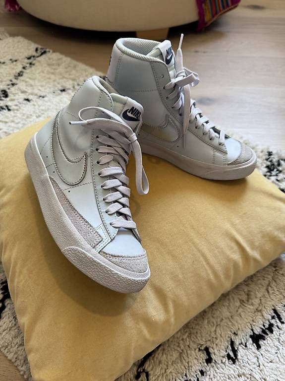 Nike Scarpe da uomo: Coole NIKE Sneaker – Usato da Buchs ZH venduto da hipsternut