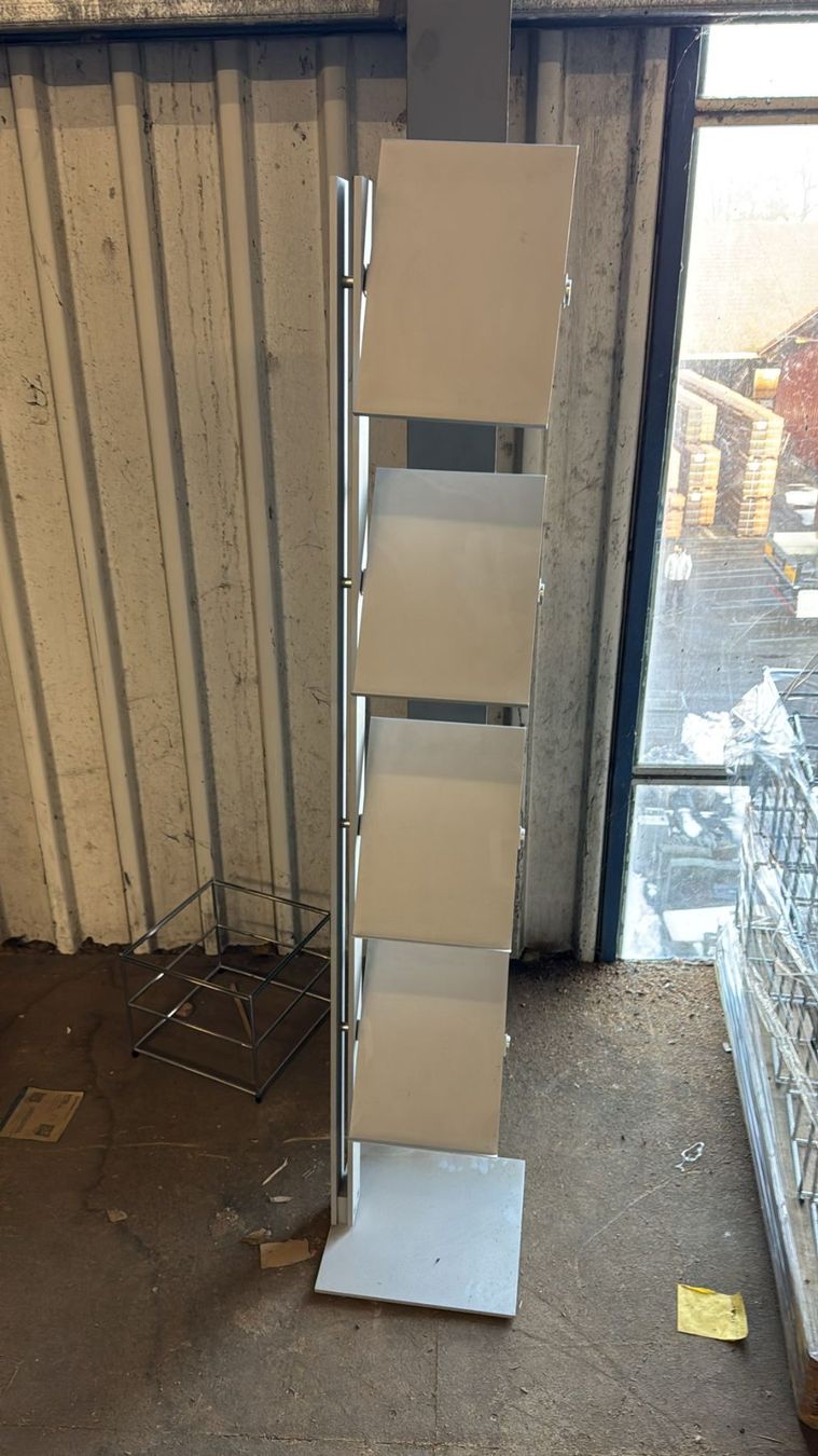 Altro in Decorazioni & Accessori: Prospekthalter in silber/grau – Usato da Zürich venduto da Zapro 1