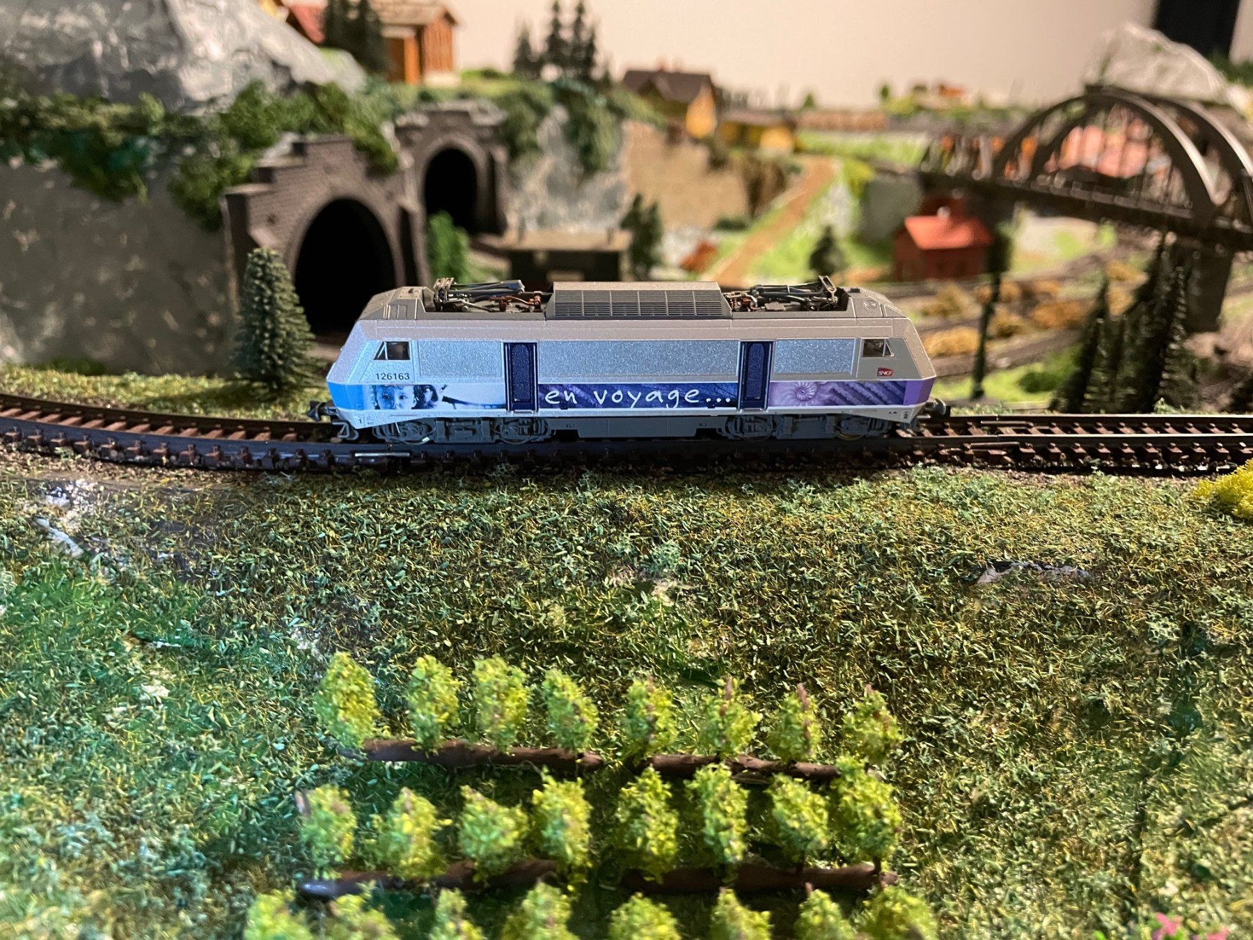 Fleischmann Modelleisenbahnen: Fleischmann 7570020 DCC&Sound BB 126163 SNCF – Neu und originalverpackt aus Horgen von jehaupt38