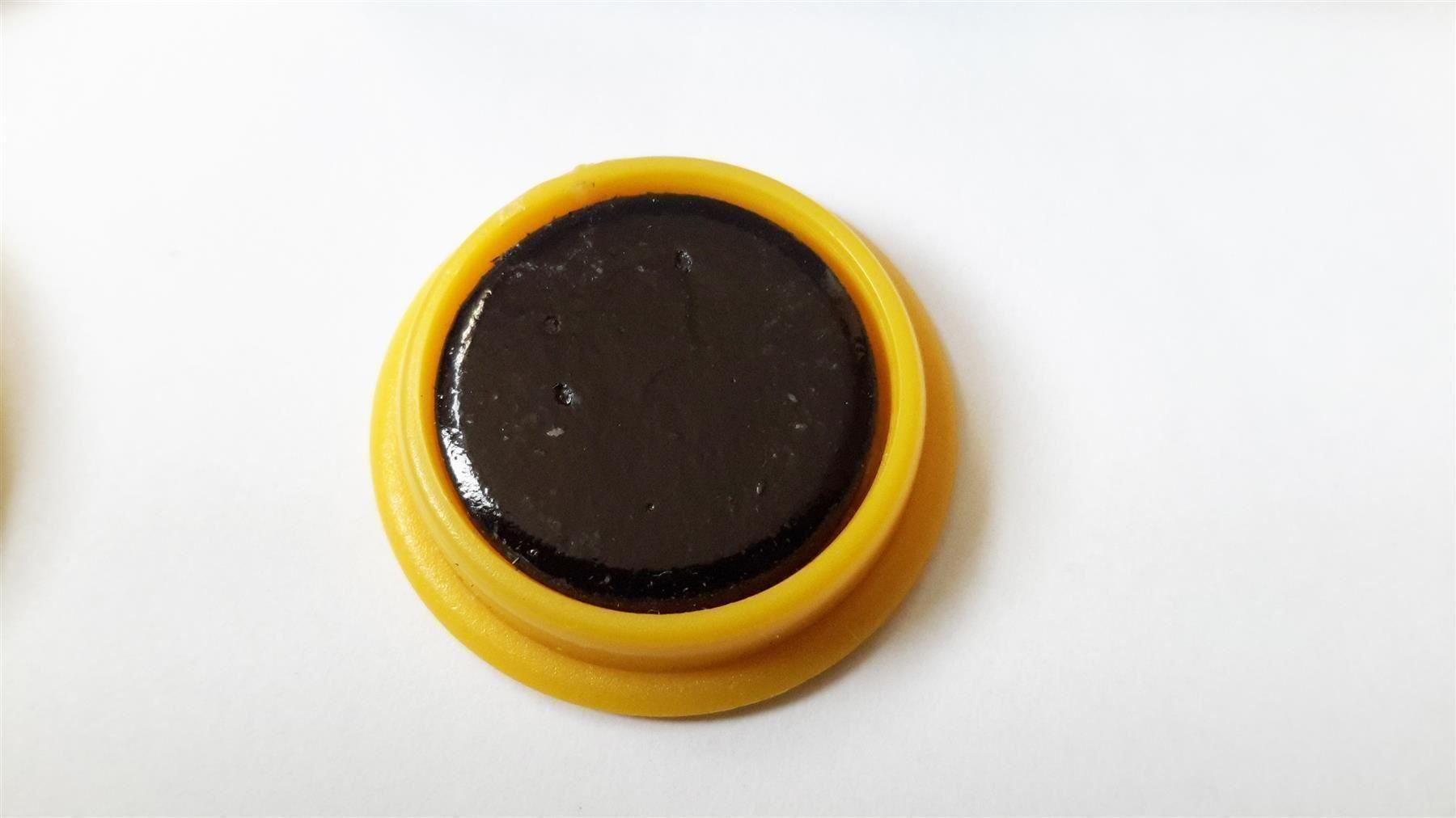 Calamite: Magnete 10 Stück, 24 mm, gelb – Nuovo e nell'imballaggio originale da St. Gallen venduto da cointec 3