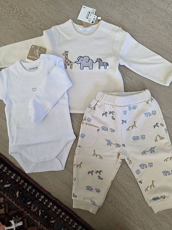 Tutina 2 Pezzi Beige e Body Bianco Unisex 4/6 Mesi