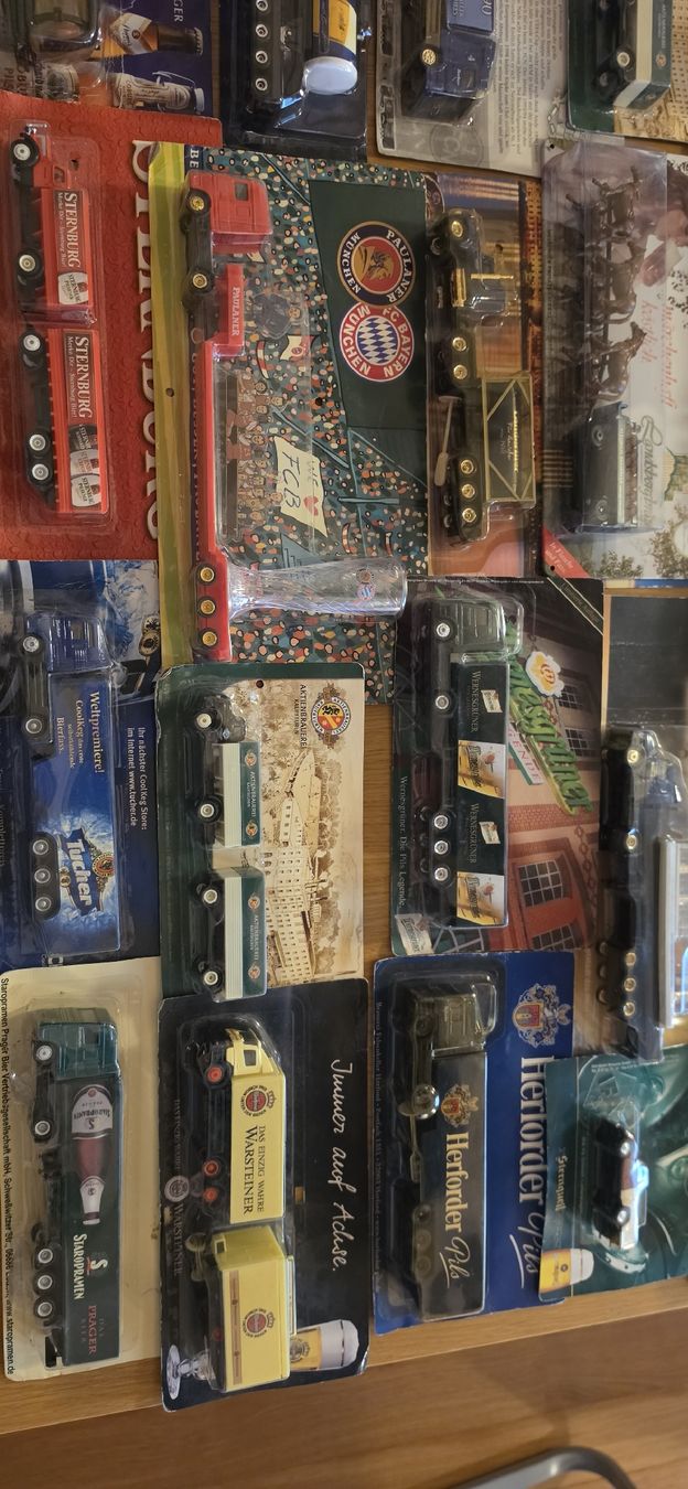 Modellautos: Große Sammlung von Miniaturlastwagen. – Gebraucht aus Meggen von GoncallvesTiago21 2