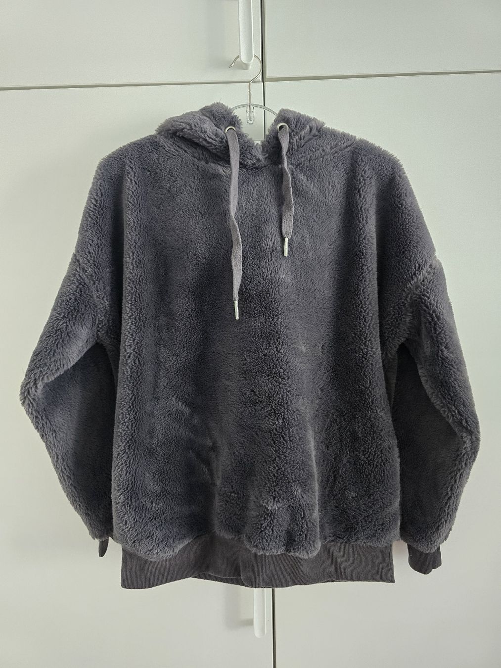 Pullover & Sweatshirts: Plüsch Hoodie - Grösse S – Neu (gemäss Beschreibung) aus Rickenbach b. Wil von Kth_v8