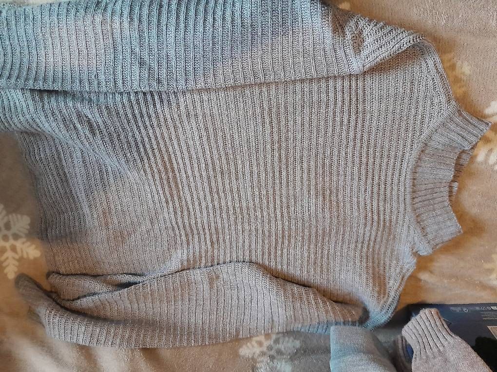 Pullover & Sweatshirts: gestrickter Pullover gr. L ( kleines L ) – Gebraucht aus Ostermundigen von deb1deb1