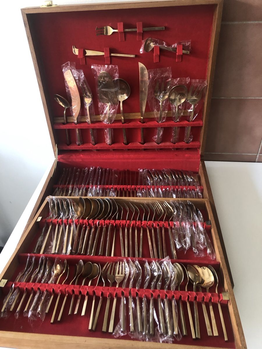 Set di posate: Grande Ménagère vintage Thaïlandais – Usato da petit lancy venduto da FerreiraLuis