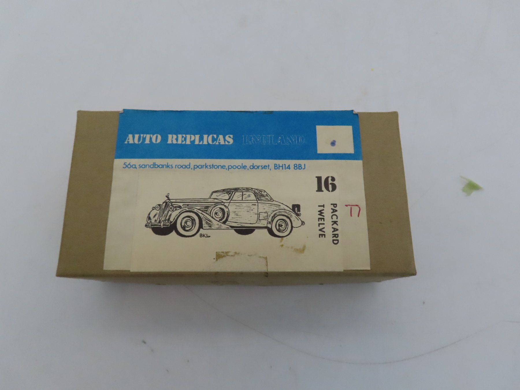 Modellini d'auto: Auto Replicas 16 – Packward Twelve 1937 – Usato da Reinach BL venduto da WBZ-Flohmarkt 7