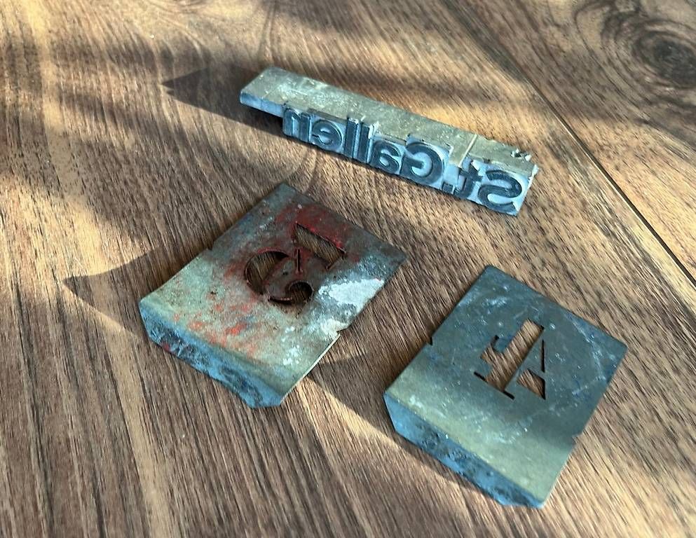 Sciablone: Schablonen, Stempel Metall – Usato da Rotkreuz venduto da jrg_lwn8 1