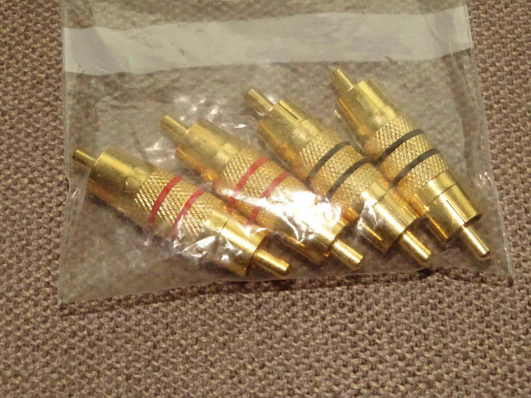 Cavi: 4 Chinch Kupplungen – Usato da Hirzel venduto da Musicman03