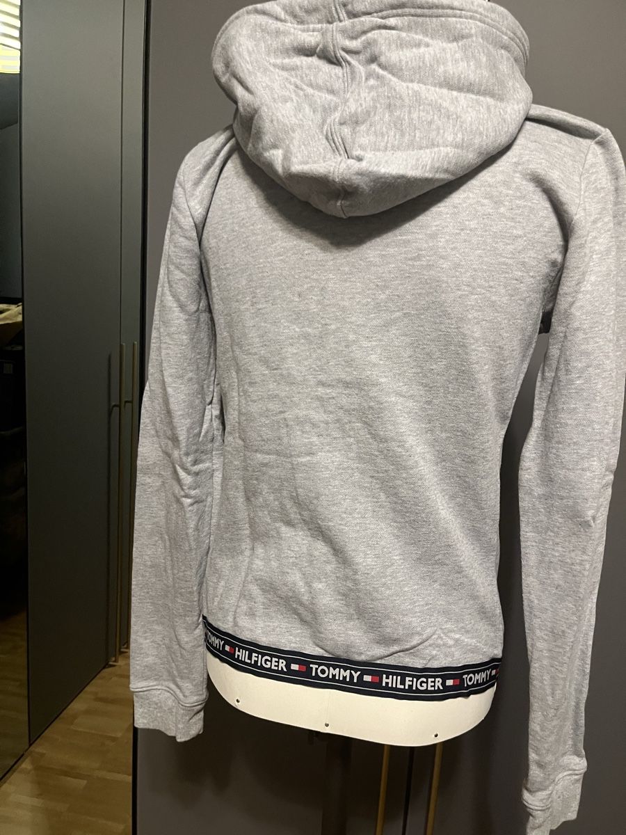 Tommy Hilfiger Maglioni & Felpe: Tommy Hilfiger Jäckli Gr. S – Usato da Zollikerberg venduto da LLV 2