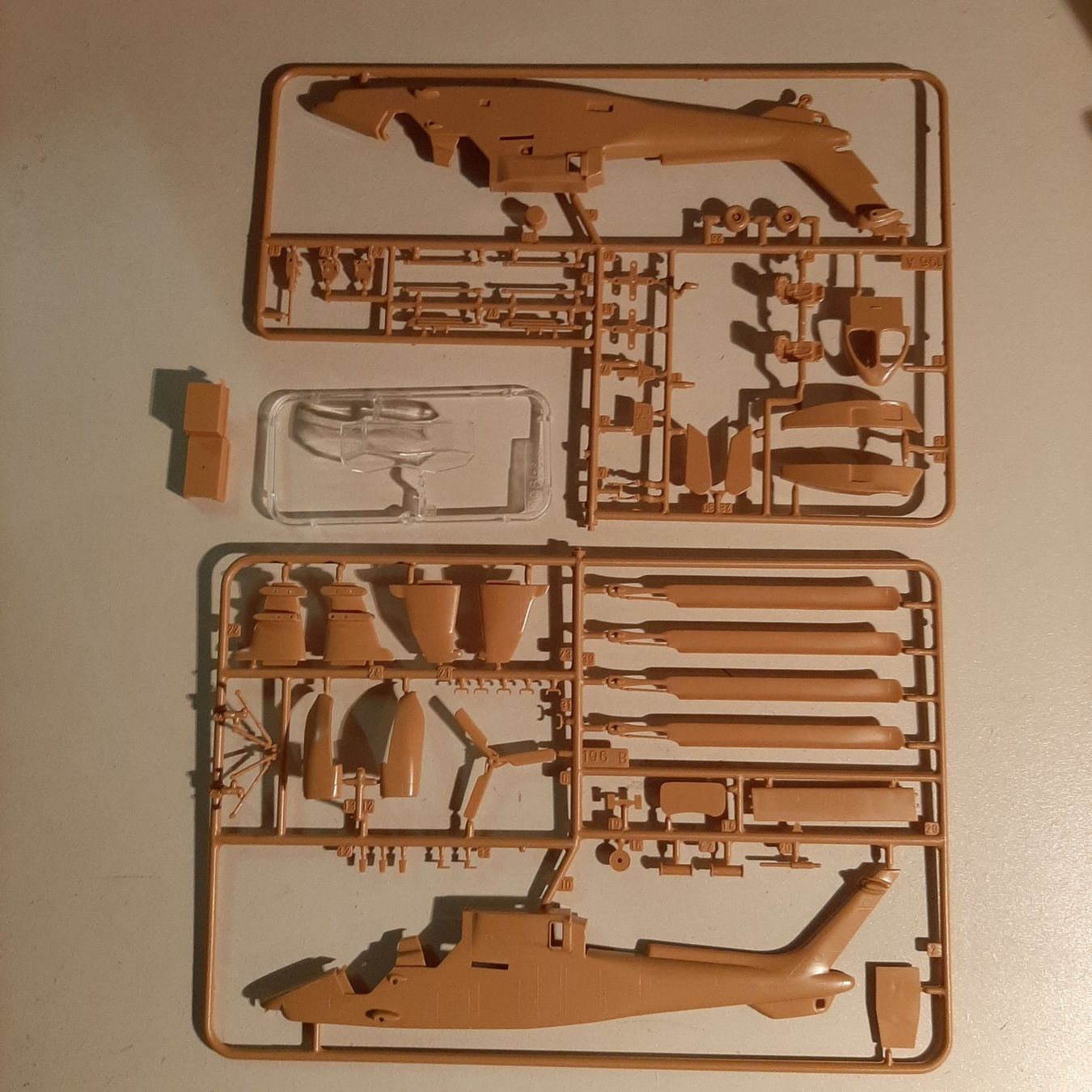 Italeri Kit di modellismo & Modellini statici: 2063 ... Eurocopter H.A.P. Tiger ... Italeri 013 – Usato da Bonstetten venduto da Benibanny59 4
