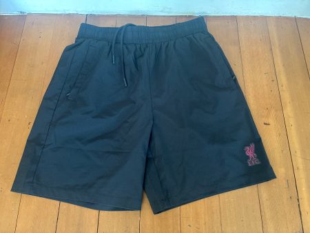 LFC Liverpool Shorts schwarz Grösse M ungetragen
