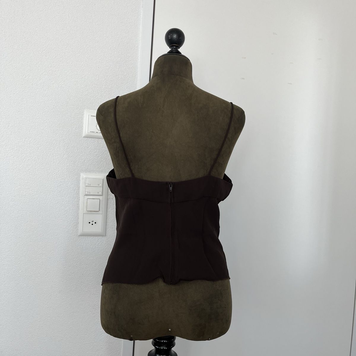 Armani Top: Armani Braunes Top – Usato da Zug venduto da saskia-chiara 3