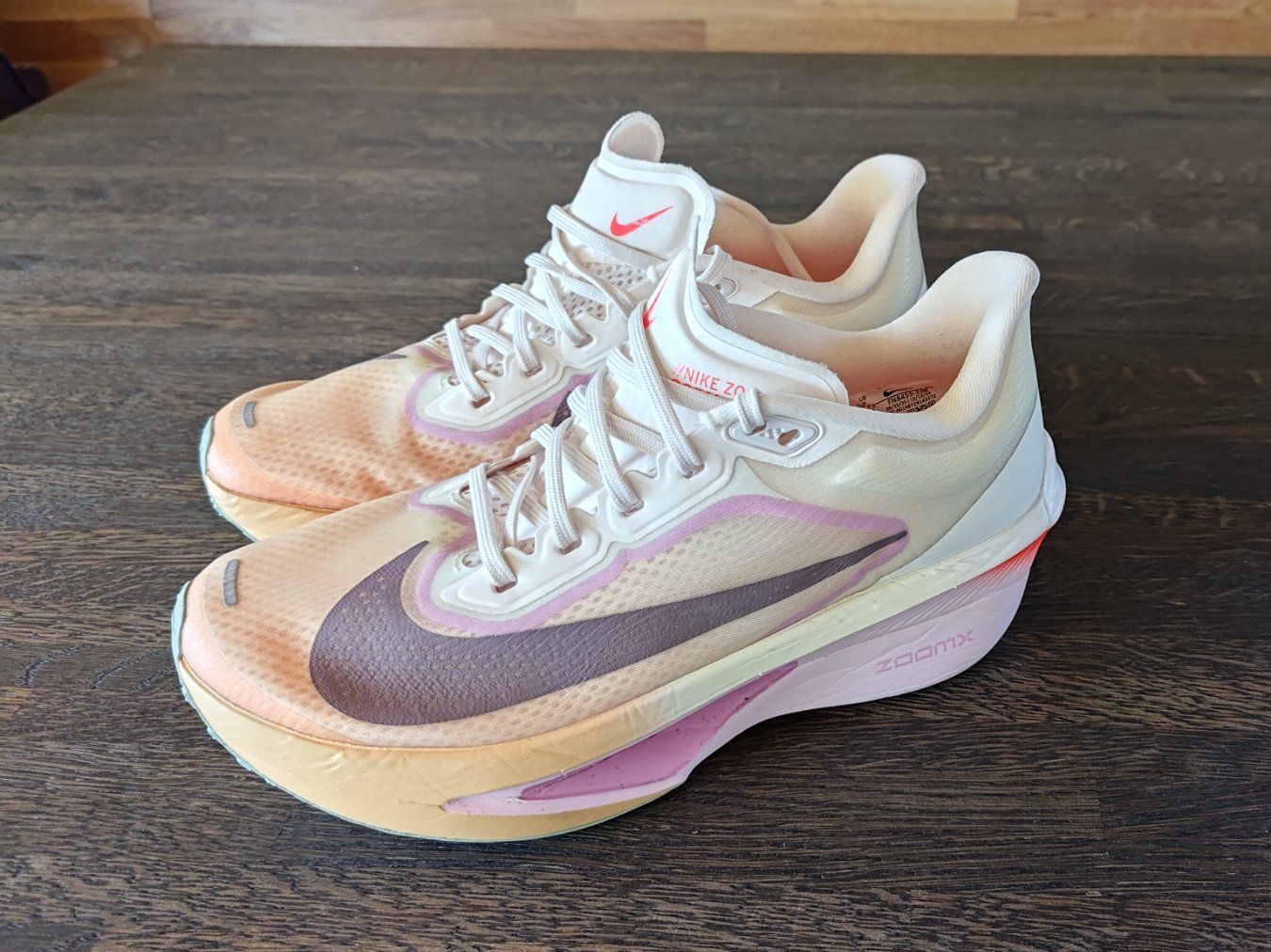 Nike Chaussures femmes: Nike Zoom Fly 6, Gr. 38 – Neuf (Voir description) à Einsiedeln par Grohl