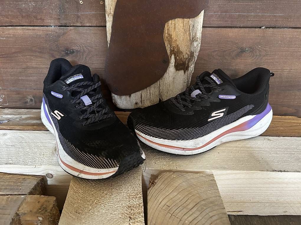 Scarpe per ragazze: Sketchers Mädchen -Paar 2 – Usato da Oberuzwil venduto da Becksbomb
