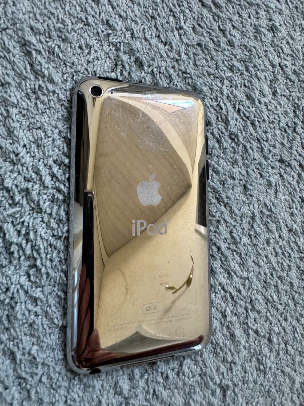 Apple Lecteur media portable: iPod touch 4. Generation 32 GB Flash-Speicher schwarz – D'occasion à Büttikon AG par gluschtig 2