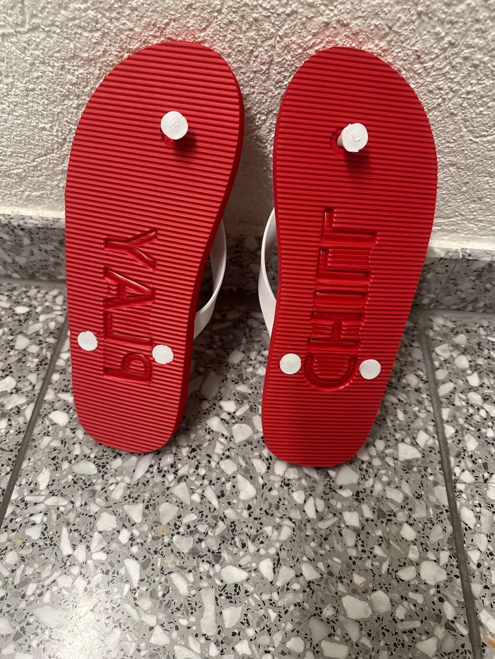 Flipperkästen: Slippers – Neu und originalverpackt aus Zug von uri_z6fm 2