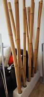 Schöne Bambus-Deko-Stäbe mit weissem Ständer, 100x30x210cm