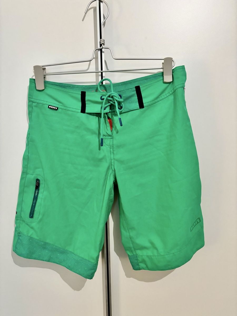 Costumi da bagno: Badeshorts ION Grösse S grün – Usato da Niederglatt ZH venduto da syb_56sc 1