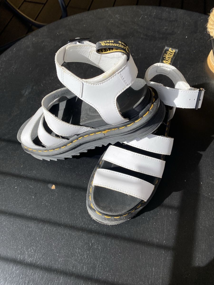 Dr. Martens Scarpe da donna: Dr Martens - Sandales blanches à plateforme – Usato da Hauterive NE venduto da LouRu