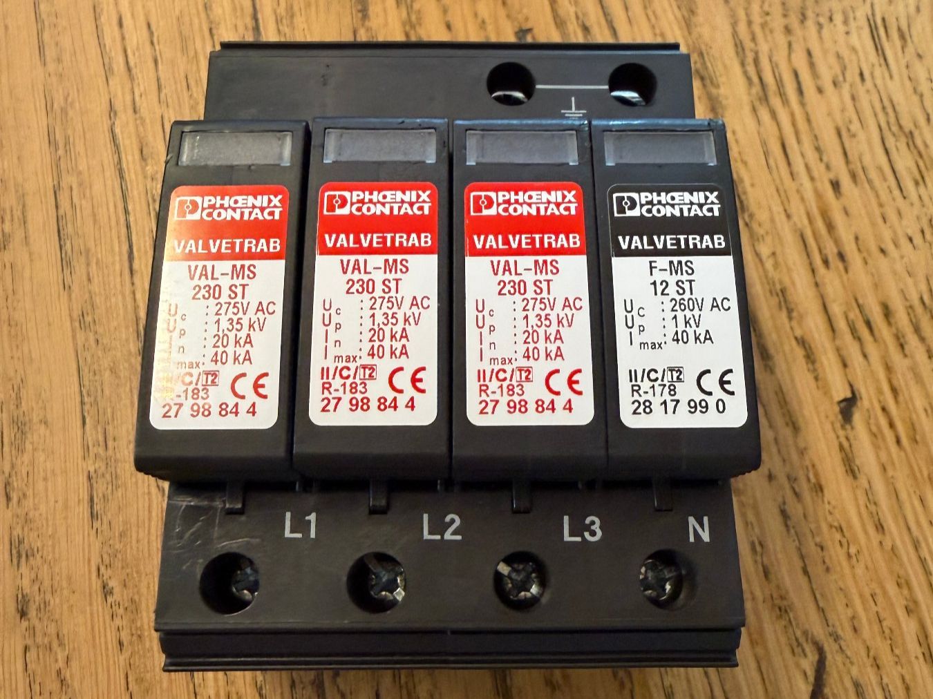 Phoenix Contact Elektronikbauteile: Überspannungsableiter SPD / Phoenix Contact – Gebraucht aus Märstetten von Yxxx