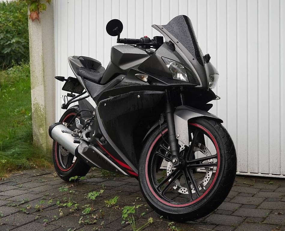 Yamaha Strada: Yamaha YZF 125R – Usato da Fahrwangen venduto da yas_dt67