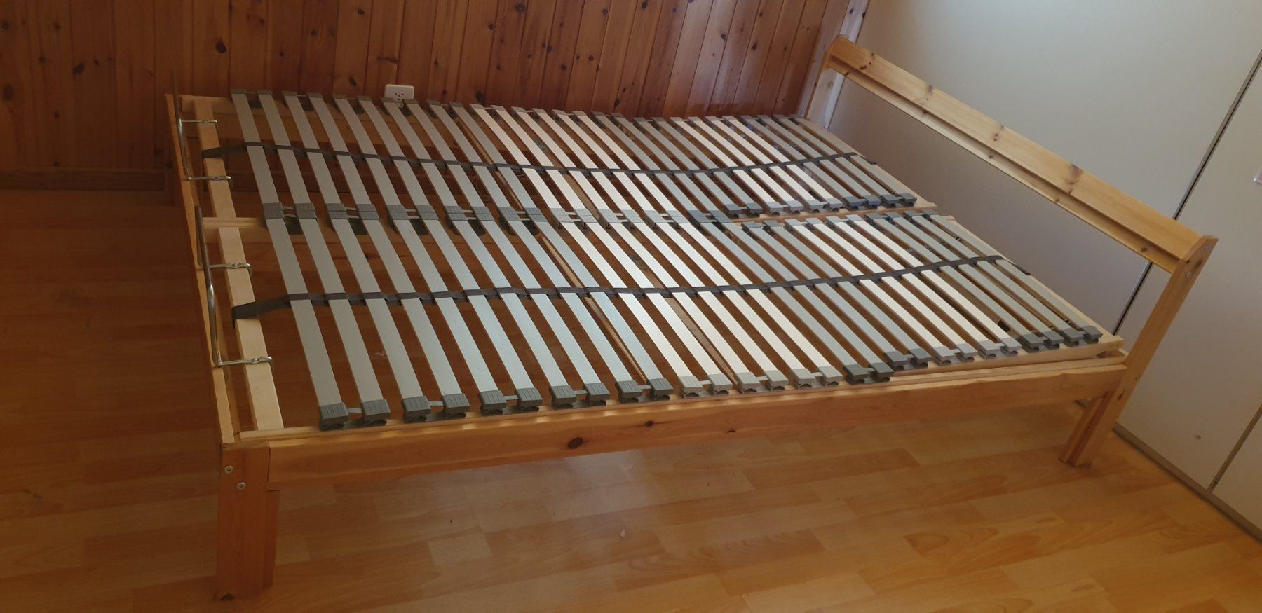 Ikea Betten: Doppelbett mit Matratze – Gebraucht aus Wetzikon ZH von urm_6mtc 1