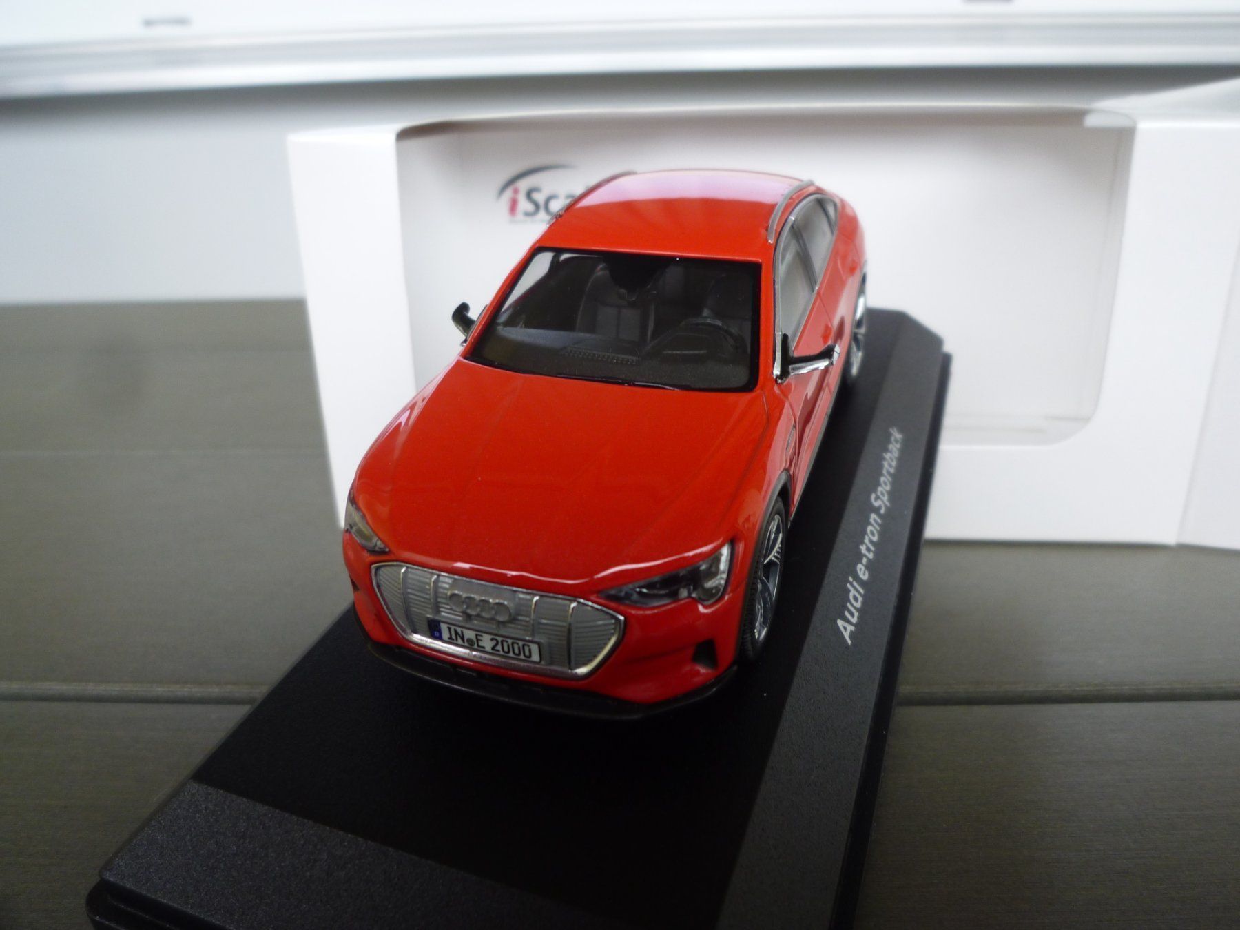 Audi Modellini d'auto: Audi e-tron Sportback – Nuovo e nell'imballaggio originale da Flawil venduto da Imperiosud 2