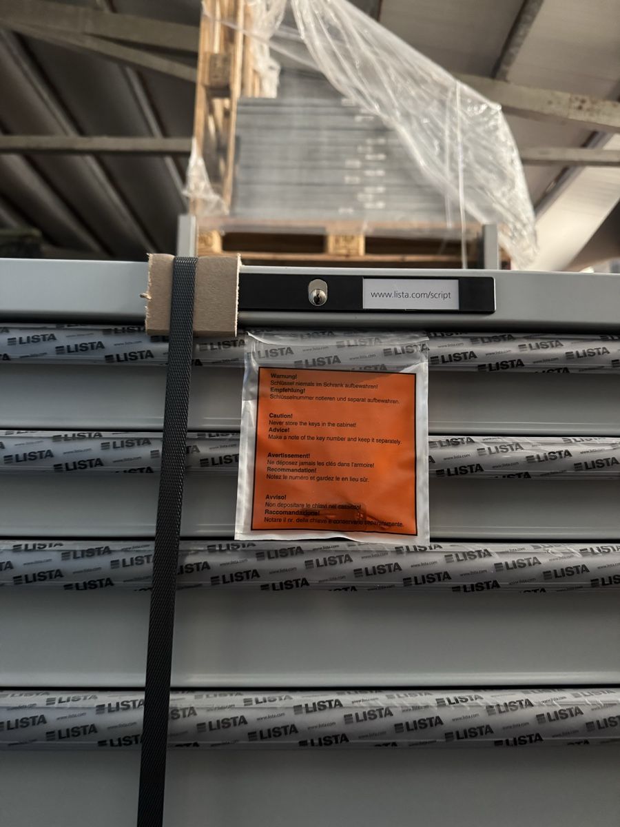 Lista Armadi: Werkzeugschrank / Listaschrank – Nuovo (secondo la descrizione) da Niederuzwil venduto da Solutions4industry 3