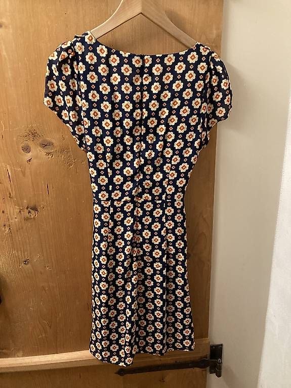 Robes: Kleid Gr.40 – D'occasion à Brunnadern par Bumlebee 2