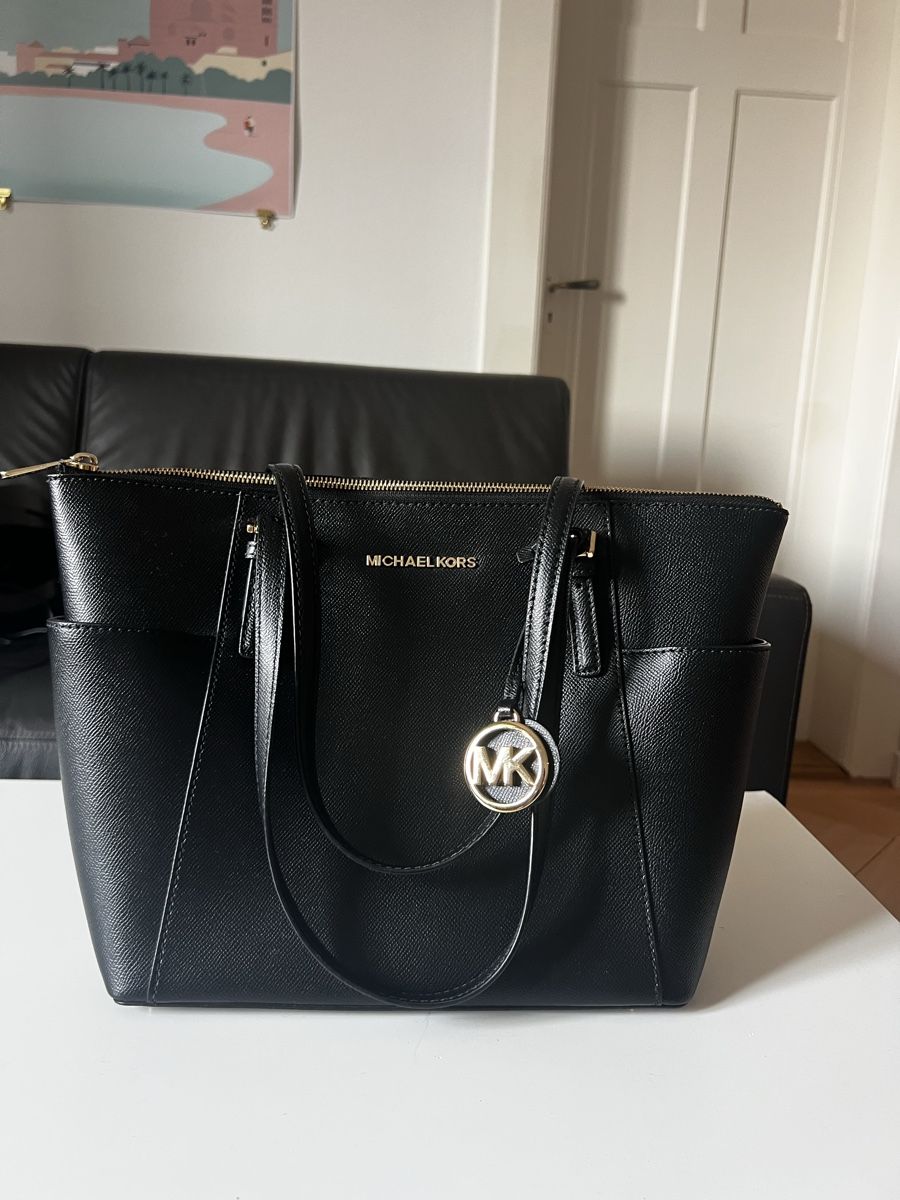 Michael Kors Taschen für Damen: Michael Kors Handtasche schwarz neuwertig – Gebraucht aus Bern von leo_lnw8