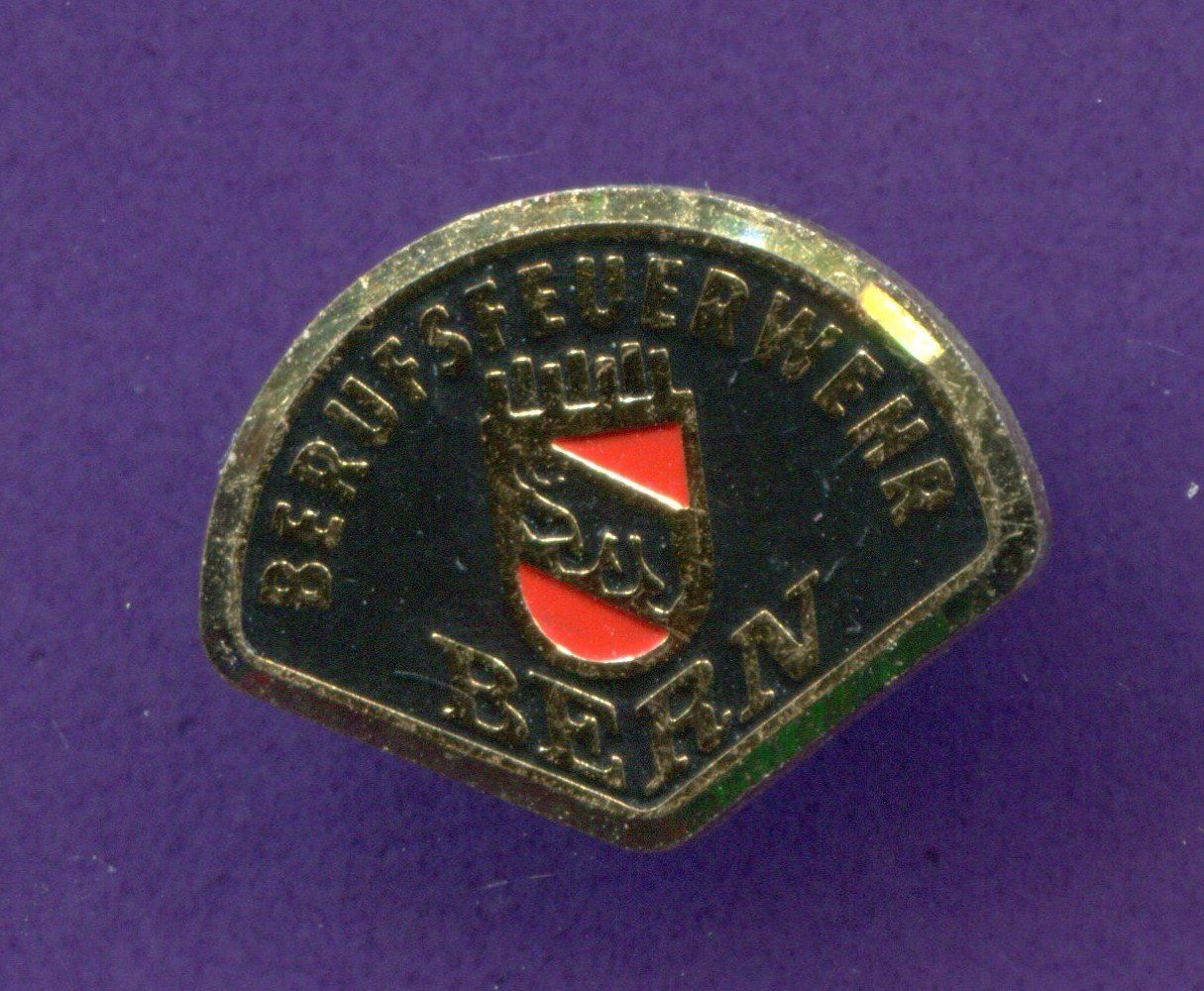 Placchette & Badge: Berufsfeuerwehr  BERN – Usato da Winterthur venduto da Sammleroase
