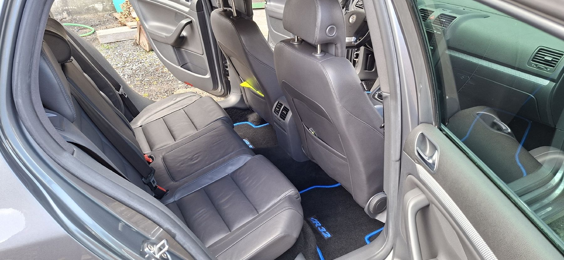 VW Automobili: VW Golf 5 R32 – Usato da Wilderswil venduto da Stoneway 6