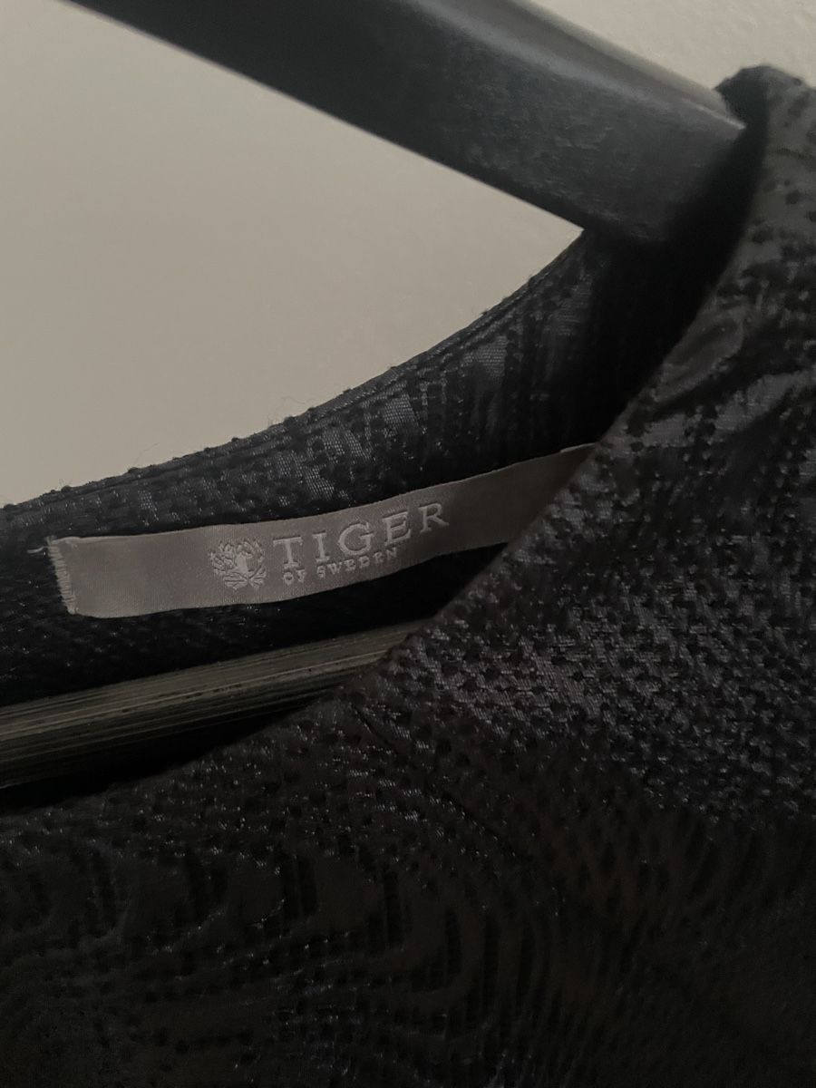 Tiger of Sweden Robes: Kleid von Tiger, Grösse 34 – D'occasion à Root par Fuerigen 2