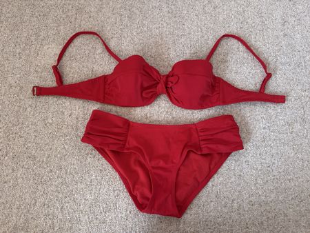 Roter Bikini C&A Grösse 75B / 36