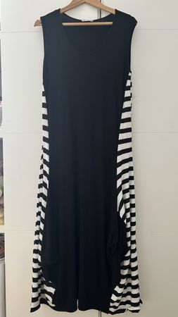 Damen Kleid schwarz gestreift Grösse L/ XL guter Zustand
