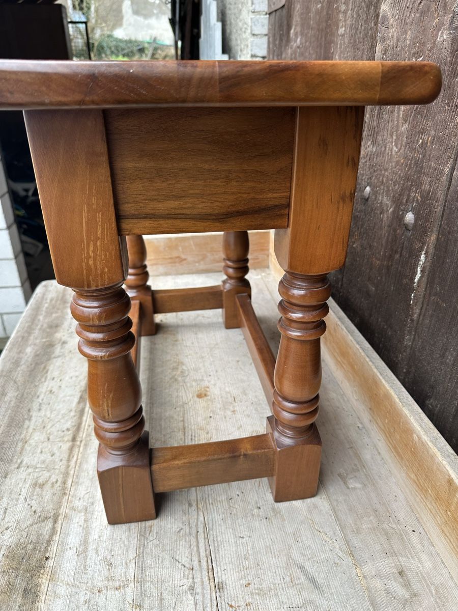 Comodini: Nachttisch Beistelltisch Hocker – Usato da Villmergen venduto da Bezdupe 2