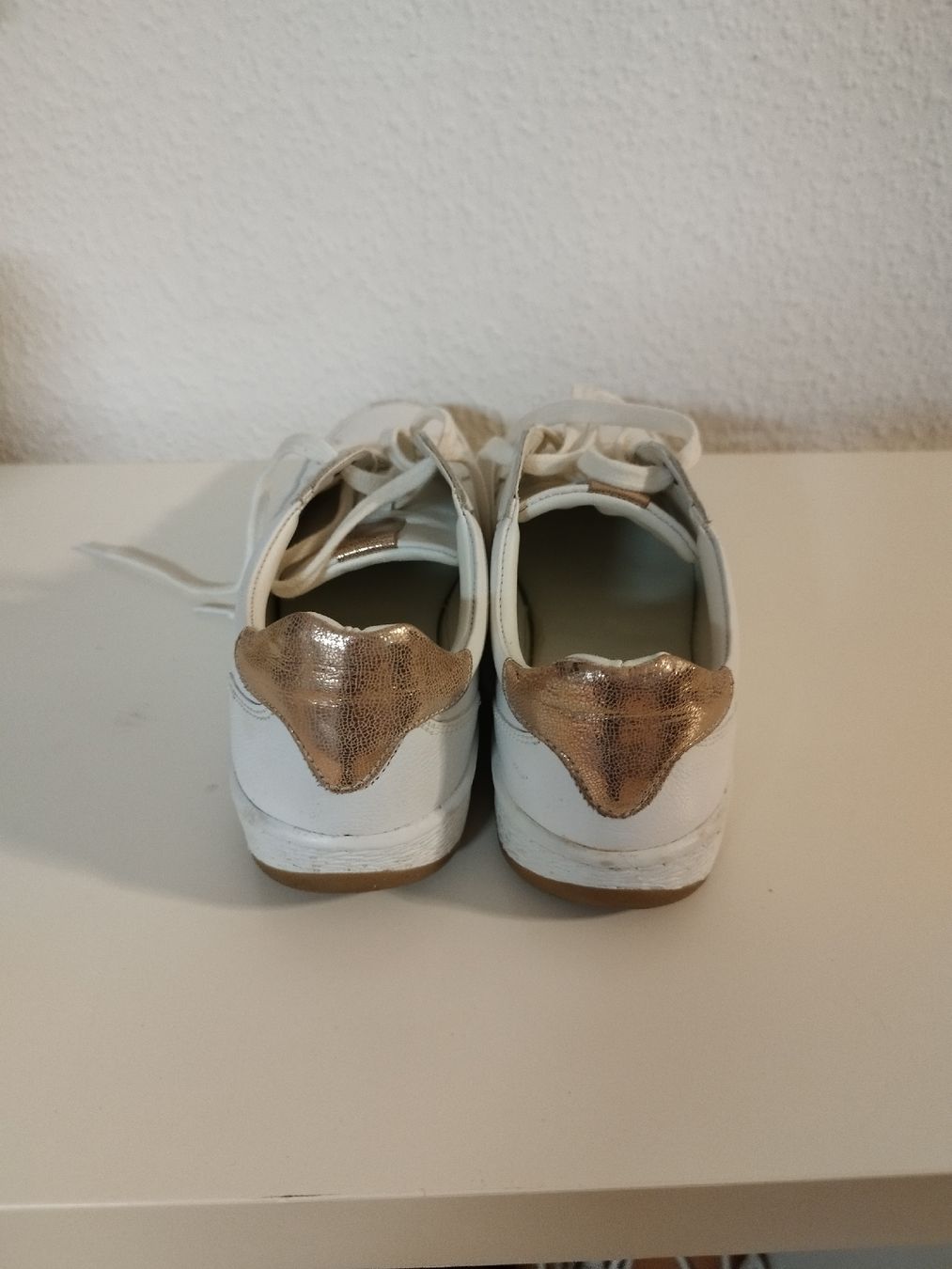 Scarpe da donna: Weisse Sneaker Gr. 40 – Usato da Geroldswil venduto da TopFindsSwiss 2