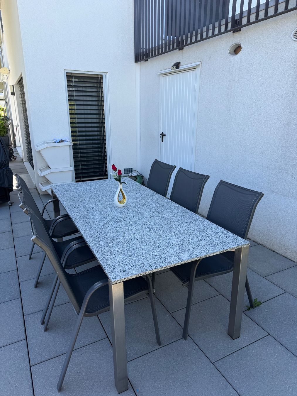 Tavoli: Granit Gartentisch mit 8 Gartenstühle – Usato da Felben wellhausen venduto da To.el 1