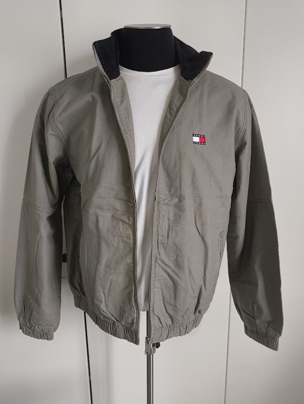 Tommy Hilfiger Jacken: Tommy Hilfiger Jacke, Grösse S – Neu und originalverpackt aus Uitikon Waldegg von PJLS1